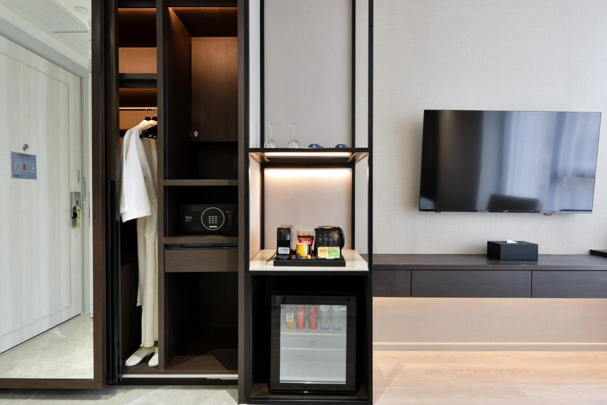 Gm Estate Hotel And Executive Apartments Sukhumvit 20 Банкок Екстериор снимка